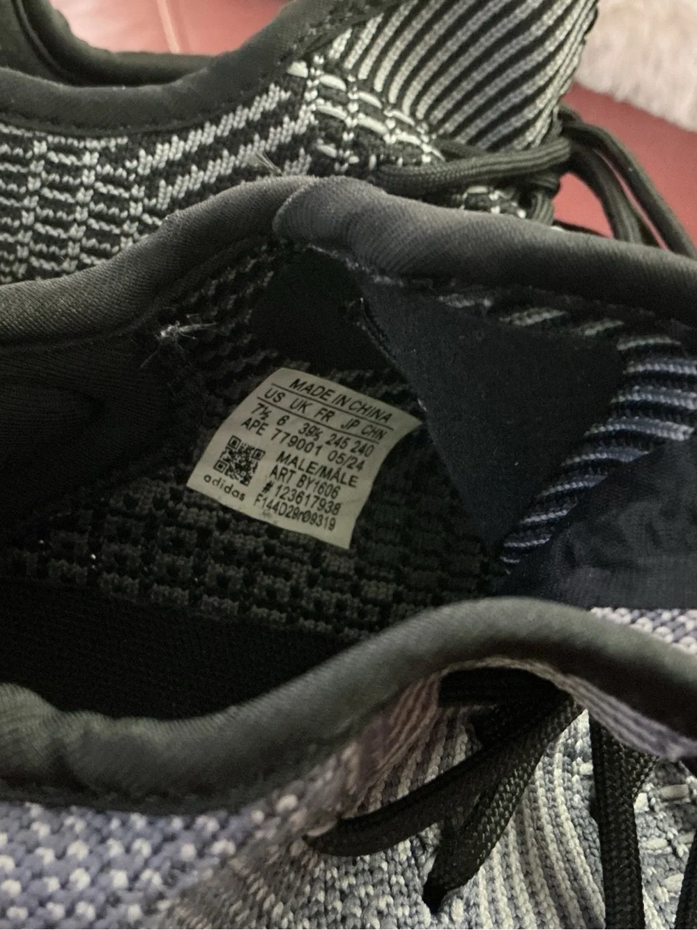 Adidas Yeezy BOOST 350 V2 SIZE 7.5
